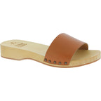 Zoccoli in legno da uomo con fascia in pelle color cuoio