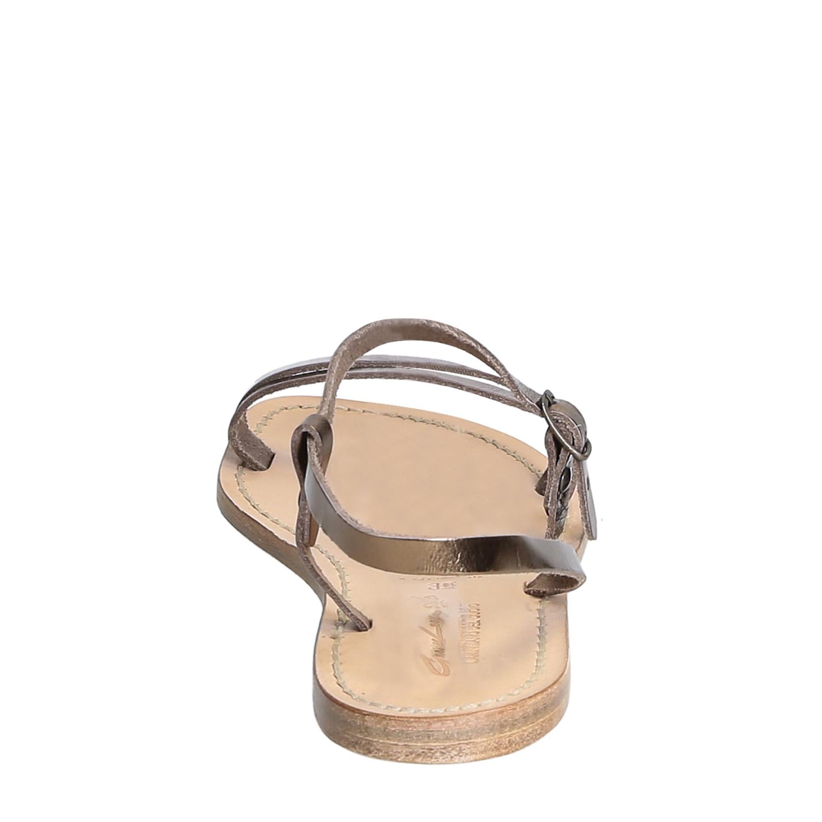 Sandali schiava bassi da donna in pelle laminata bronzo