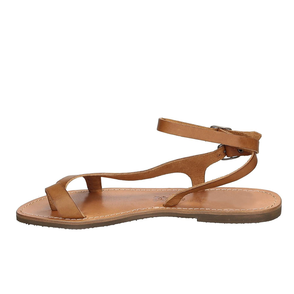 Sandali infradito artigianali da donna in pelle color cuoio