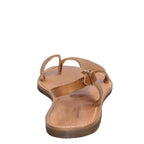 Sandali infradito artigianali da donna in pelle color cuoio