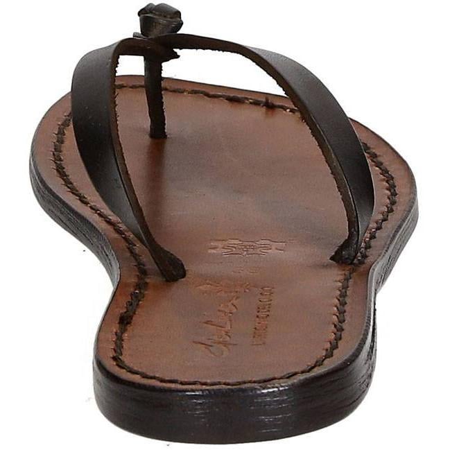 Sandalias hechas a mano de cuero marrón oscuro de las mujeres