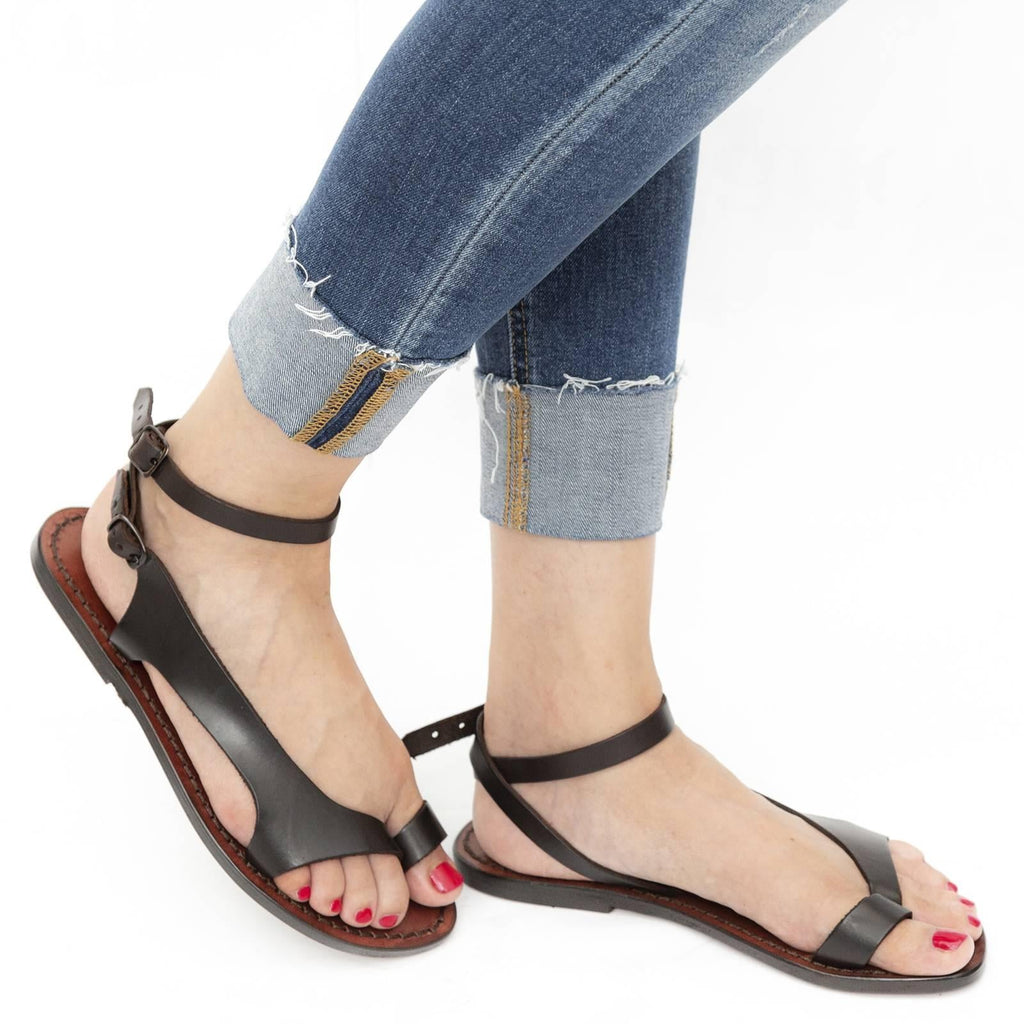 Brown leather thong sandals for women Handmade in Italy