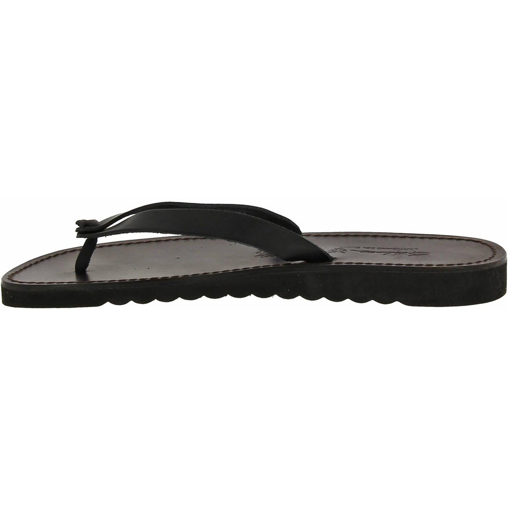 Infradito uomo in pelle nero con suola in gomma spessa