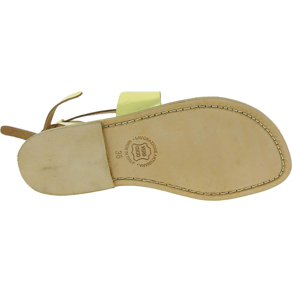 Sandali donna fatti a mano in pelle laminata colore oro