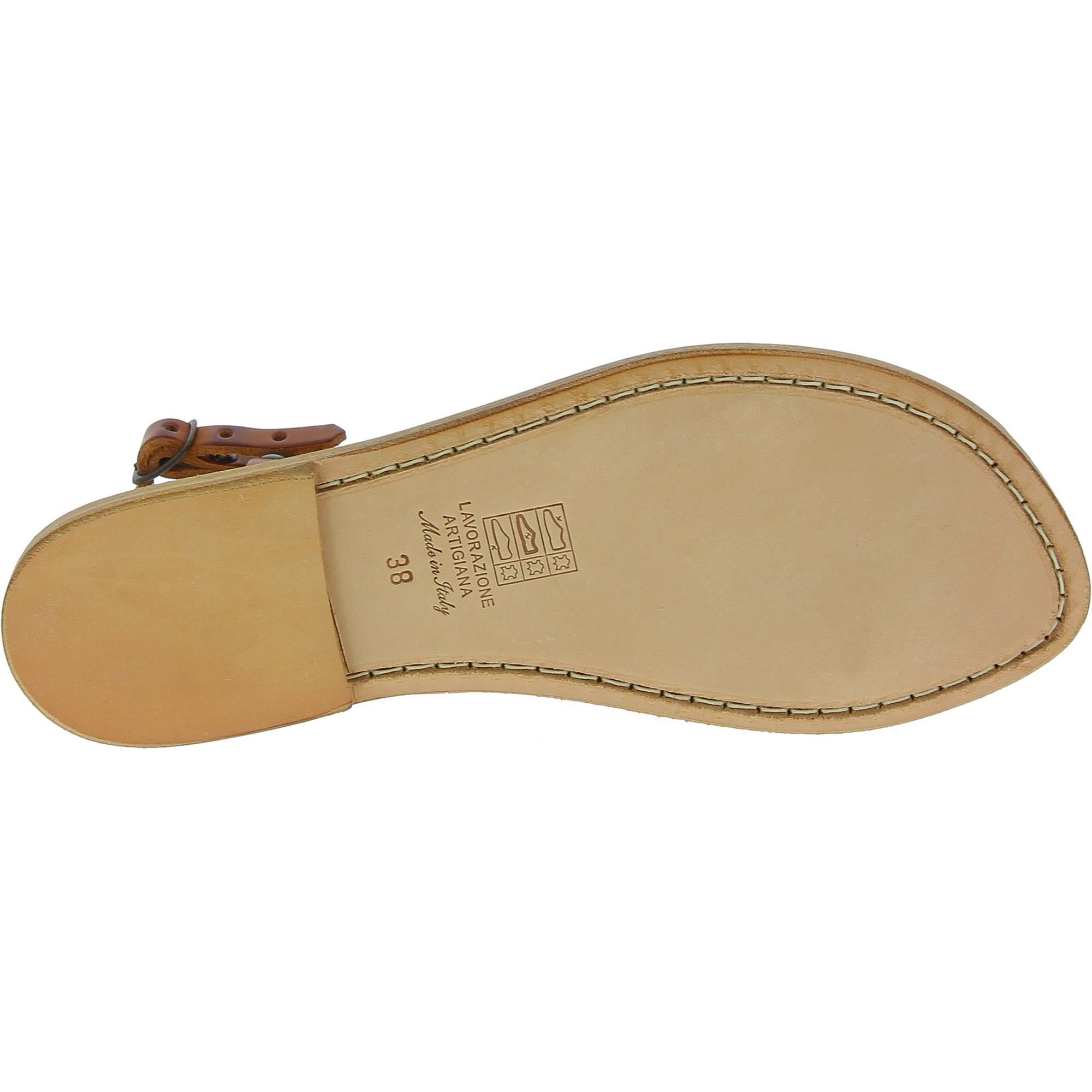 Sandali da donna in pelle color cuoio fatti a mano