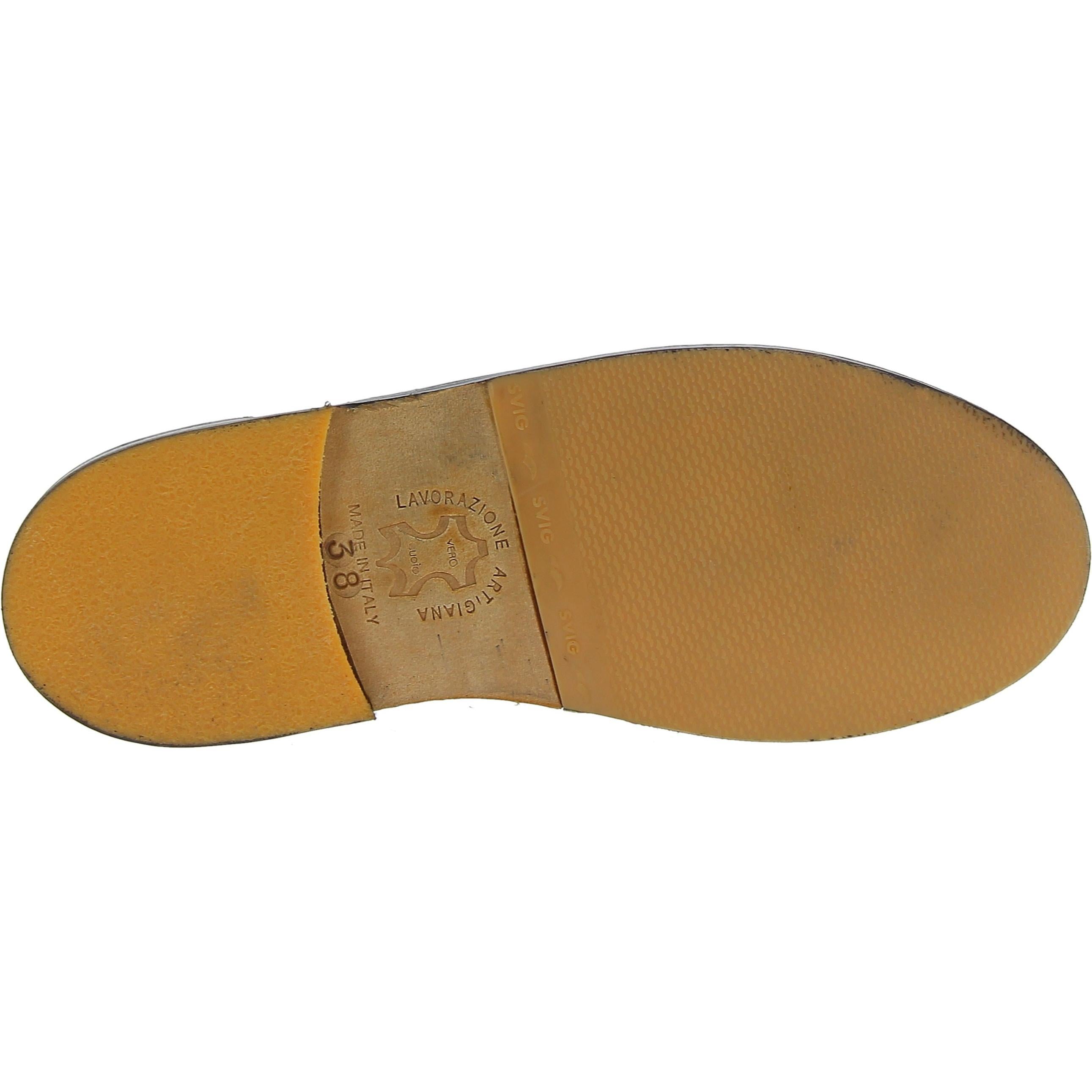 Scarpe basse da donna in pelle nera fatte a mano in Italia