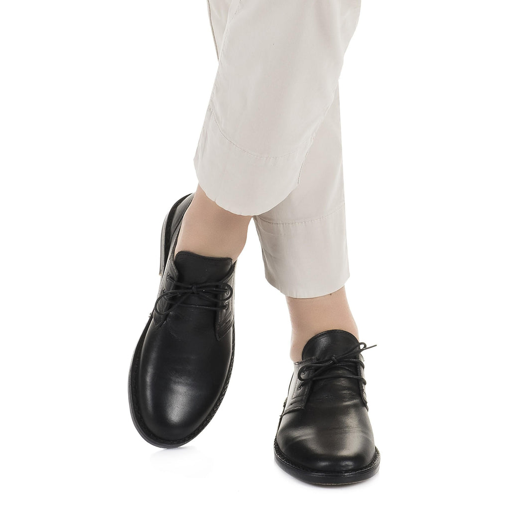 Scarpe basse da donna in pelle nera fatte a mano in Italia