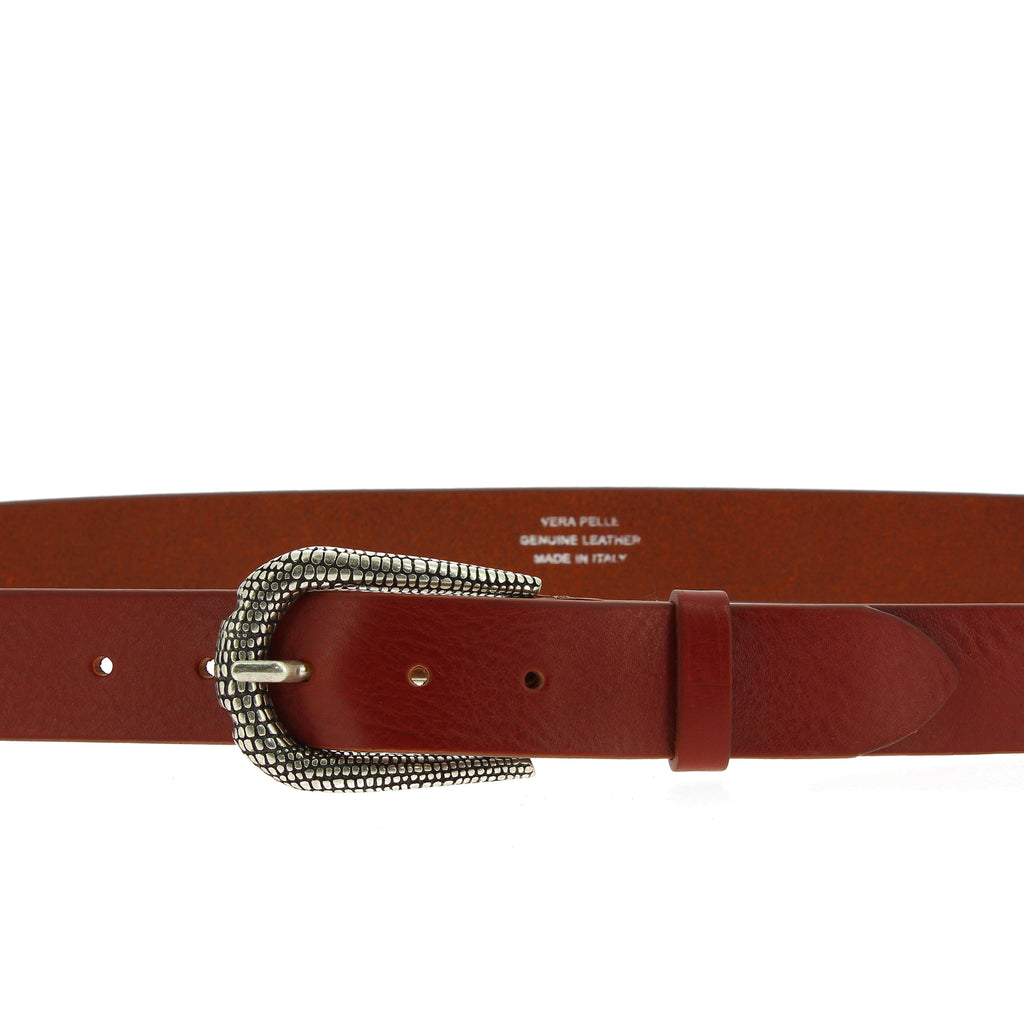 Cintura in pelle marrone con fibbia squamata in metallo
