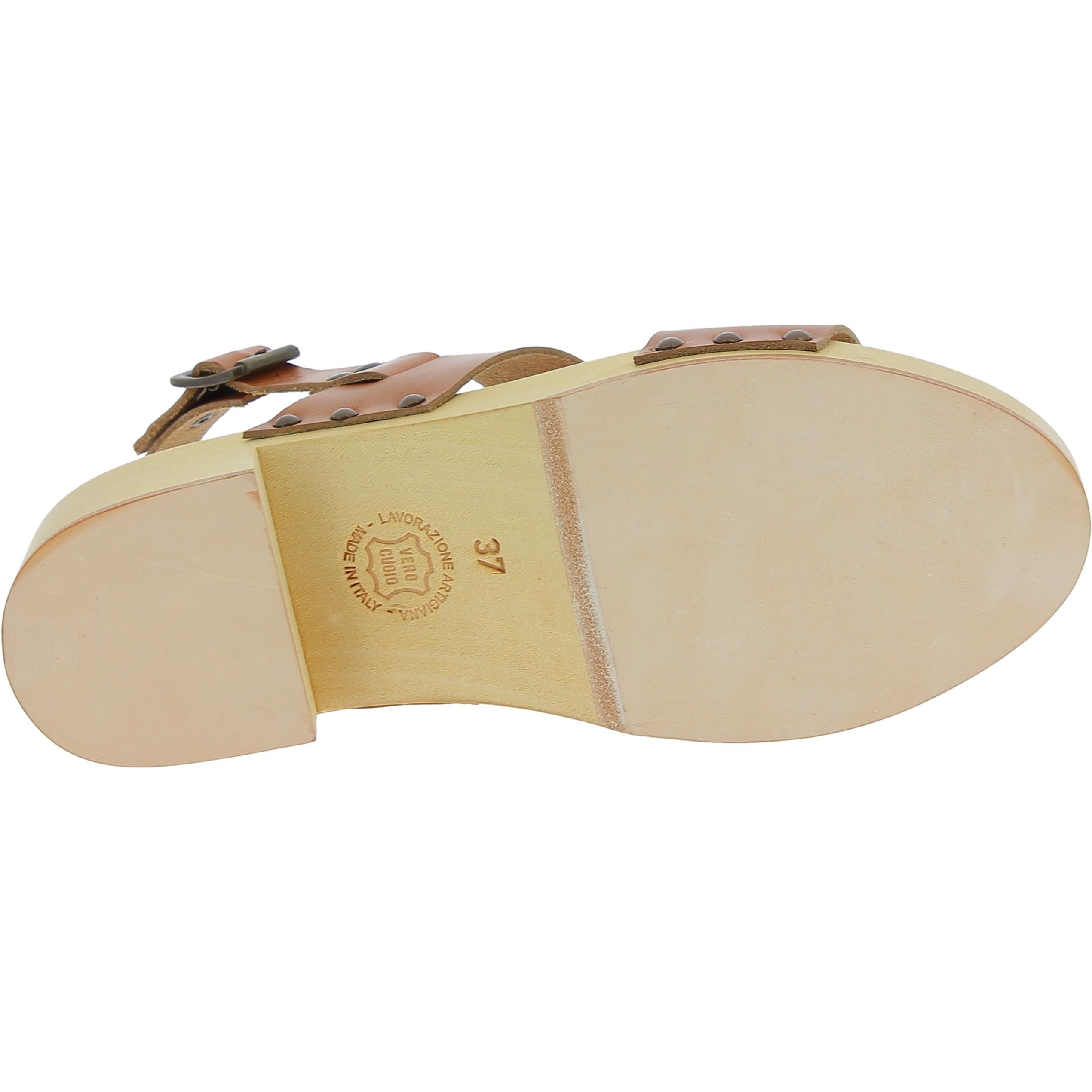 Zoccoli in legno donna con fasce in pelle beige