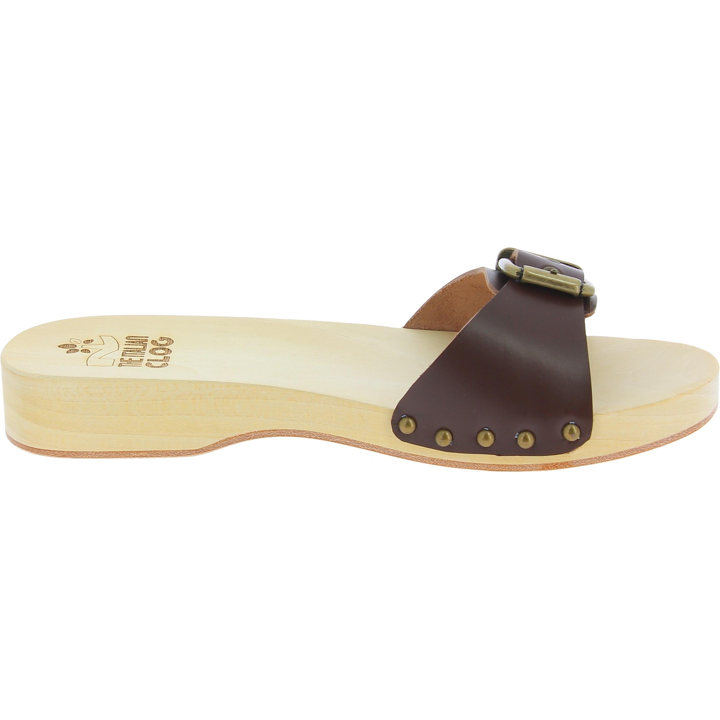 Zoccoli in legno uomo con fascia regolabile in pelle marrone scuro