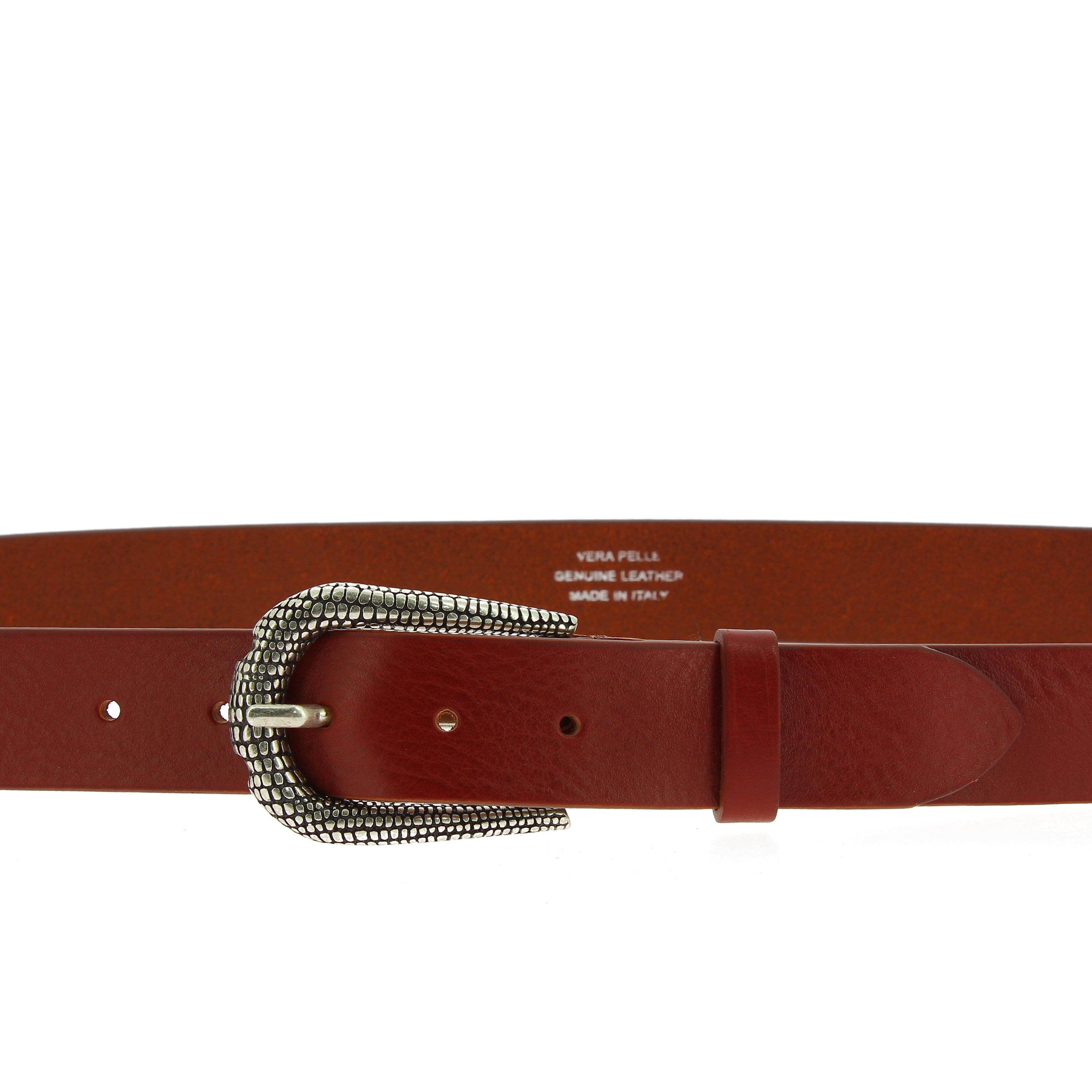 Cintura in pelle marrone con fibbia squamata in metallo