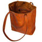 Shopping bag in pelle color cuoio realizzata a mano in Toscana