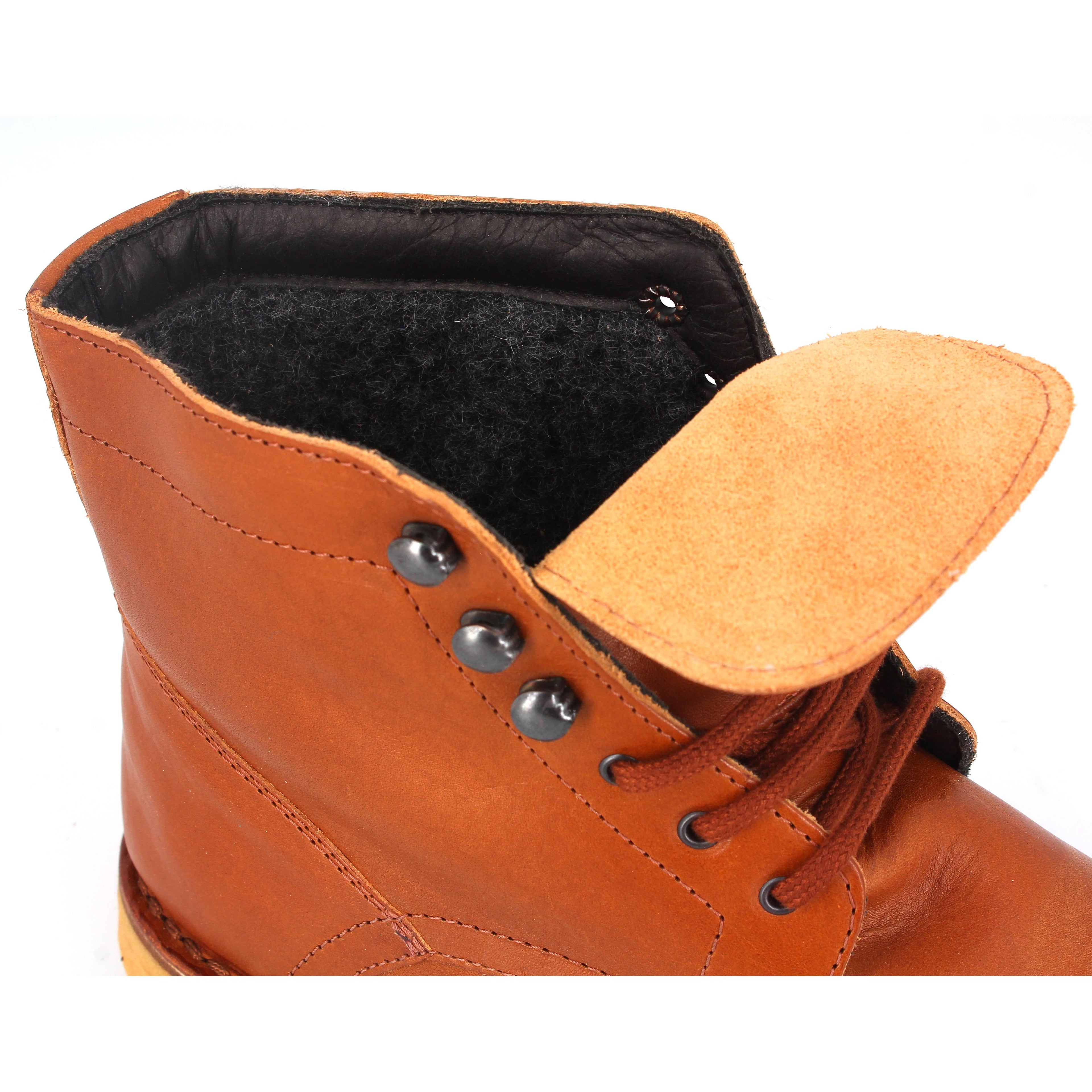 Stivaletti da uomo in pelle color cuoio con fodera invernale