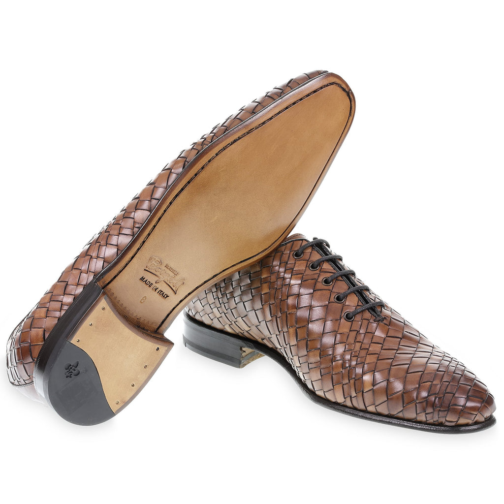 Richelieu en cuir marron tissé et teint à la main par Fratelli Borgioli